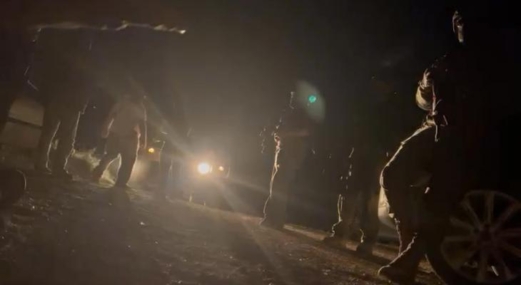 مستوطنون صهاينة يهاجمون مصلين داخل مسجد بخربة طانا