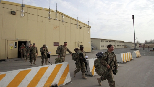 مقتل مدني برصاص الأمن في قاعدة جوية أمريكية بأريزونا