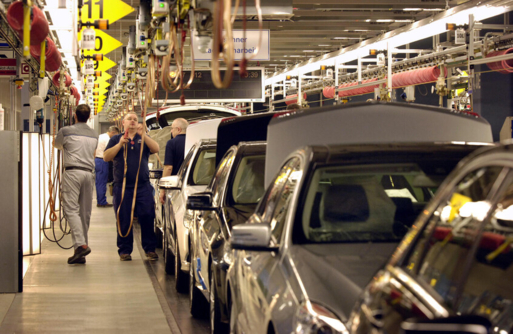 وزير الاقتصاد الألماني يدعو الاتحاد الأوروبي للرد بحزم على الرسوم الأمريكية 