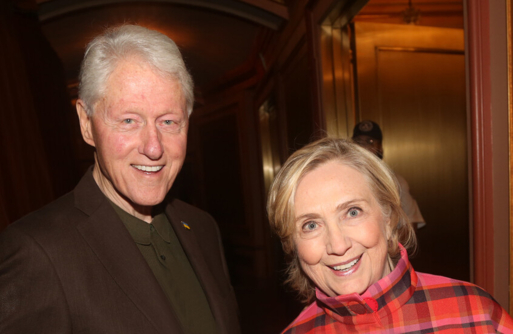 بيل وهيلاري كلينتون يمثلان أمام الكونغرس في قضية إبستين وسط تحركات لإجراءات قضائية