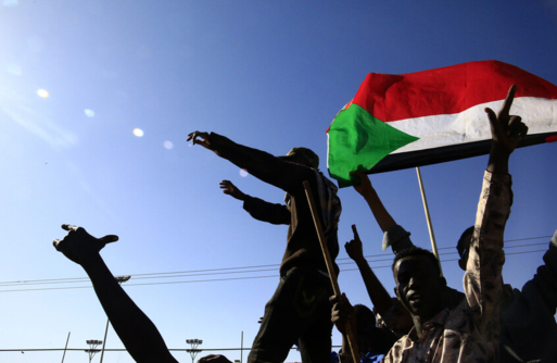 مصرع 20 شخصا اثر تحطم طائرة عسكرية قرب أم درمان شمال غرب السودان