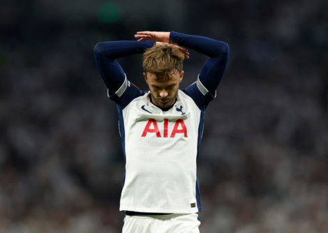  توتنهام الإنجليزي يعلن إصابة لاعبه جيمس ماديسون 