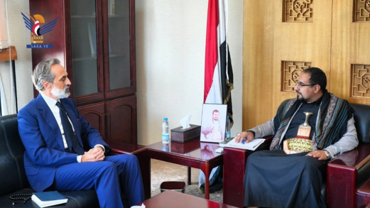 وكيل وزارة الخارجية والمغتربين يلتقي المنسق المقيم للأمم المتحدة باليمن