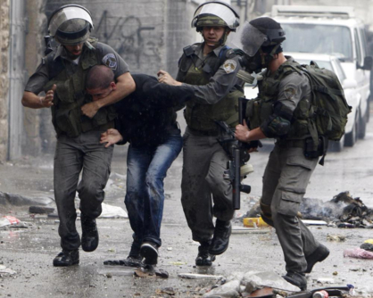 الإسرائيلي يعتقل 14 فلسطينيا في رام الله والبيرة  ومحافظة قلقيلية
