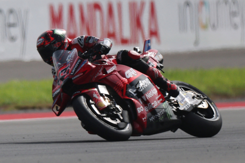 الإيطالي بانيايا يفوز بسباق السرعة بجائزة ماليزيا الكبرى للدراجات النارية