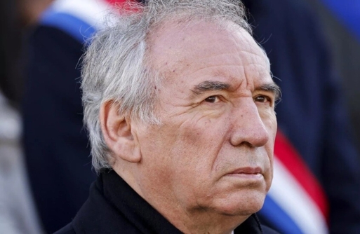 رئيس وزراء فرنسا: دعم ترامب لمارين لوبان تدخل في الشؤون الداخلية