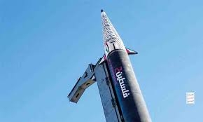 إعلام العدو: دوي صفارات الإنذار تلاها دوي انفجارات بعد رصد صاروخ من اليمن