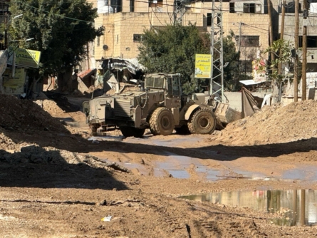 المقاومة الفلسطينية تفجّر عبوة ناسفة بقوات الاحتلال الصهيوني بجنين واقتحاماتٌ واعتقالاتٌ في الضفة