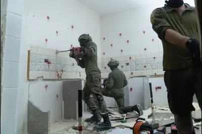 العدو الصهيوني يوصل سياسة هدم منازل الفلسطينيين في الضفة الغربية  