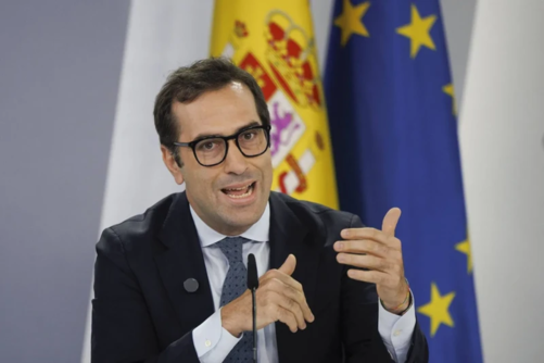 إسبانيا تشدد إجراءاتها ضد "إسرائيل" بحظر الأسلحة ومنع استيراد منتجات المستوطنات