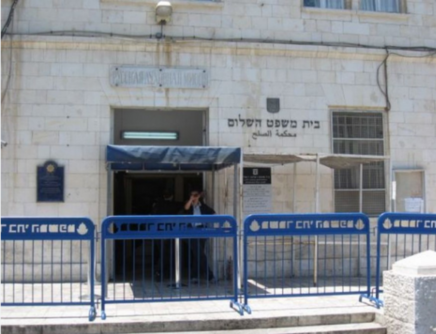 العدو الصهيوني يجدد الاعتقال الإداري بحق أسيرين مقدسيين ويفرج عن آخرين