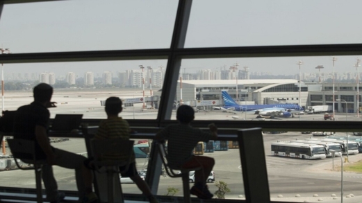 ​مطار بن غوريون في "تل أبيب" خال من المسافرين