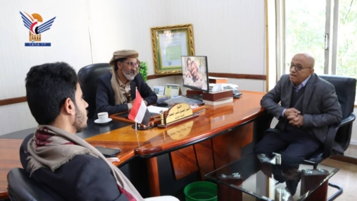 مناقشة سير تنفيذ المشاريع التي يشرف عليها مشروع الأشغال العامة