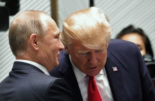 "فاينانشال تايمز": ترامب يعتبر بوتين شريكا له في المفاوضات ويرى في زيلينسكي عقبة أمام السلام