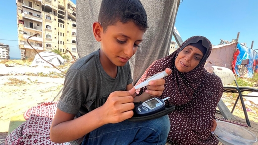 أطفال السكري في غزة: معركة الحياة وسط الحرب والمجاعة