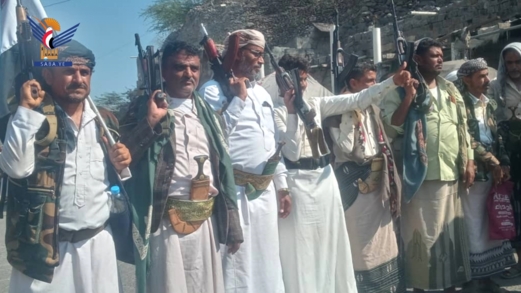 وقفة قبلية في مديرية بني سعد بالمحويت وفاءً للشهداء وتأكيداً على الجهوزية