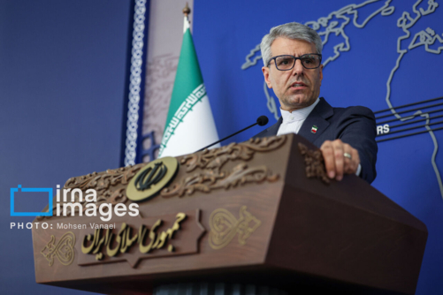 إيران: مزاعم أمريكا بحرصها على الدبلوماسية "خداع وتناقض"