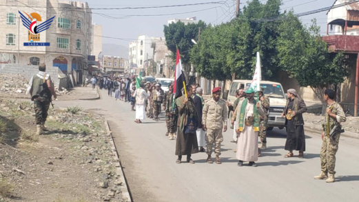 مسير راجل ووقفة بصنعاء الجديدة تأييدًا لمعادلة "التصعيد بالتصعيد" 