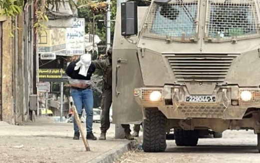  قوات العدو الاسرائيلي تعتقل 5 فلسطينيين من طولكرم