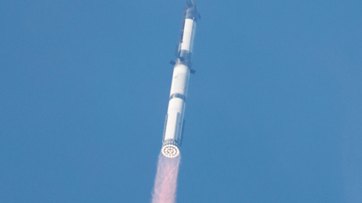 "سبايس إكس" تعتزم إجراء رحلة جديدة لصاروخها العملاق "ستارشيب" بعد عدة إخفاقات