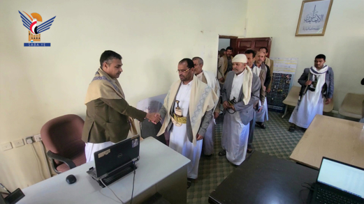 محافظ صعدة يتفقد سير العمل في عدد من المكاتب التنفيذية