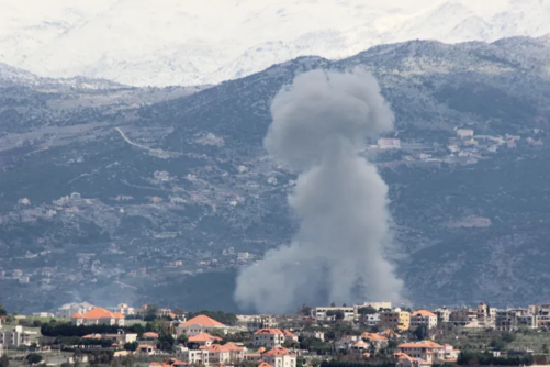 مدفعية العدو الصهيوني تقصف بلدات جنوب لبنان