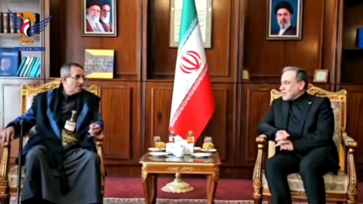 نائب رئيس مجلس الوزراء الفريق الركن الرويشان يلتقي وزير الخارجية الإيراني