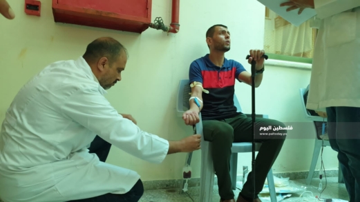 الصحة بغزة تحذر من توقف بنوك الدم في المستشفيات لنفاذ الأصناف المخبرية