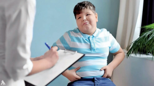 باحثون: السمنة في الطفولة تزيد خطر التعرض للوصمة