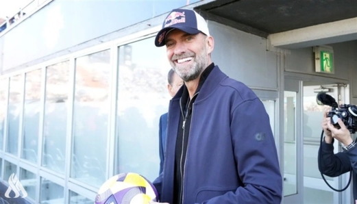 "الملكي" يخطط للتعاقد مع مدرب ليفربول السابق