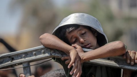 "الصحة العالمية": يموت الناس في غزة من الجوع والمرض ومن البحث اليائس عن الطعام