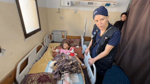 جراحة بريطانية: لم أرْ في حياتي إصابات كما في غزة