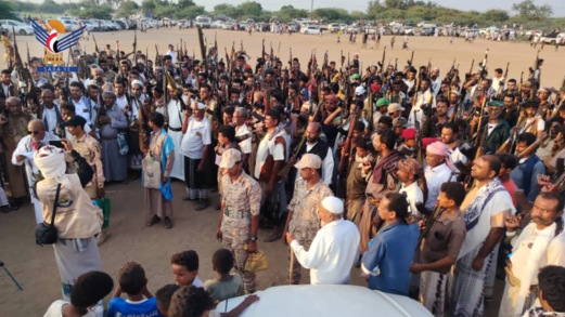 وقفة مسلحة لقبائل الزهرة بالحديدة لإعلان النفير والجهوزية في مواجهة الأعداء