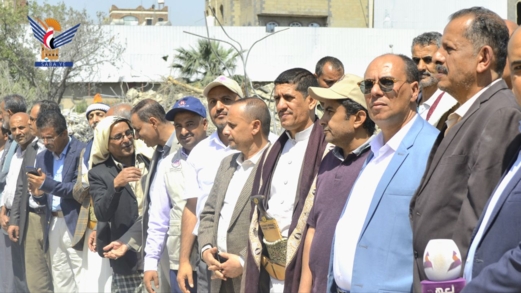 وقفة احتجاجية بمسرح جريمة العدوان الإسرائيلي على صحيفتي 26 سبتمبر واليمن