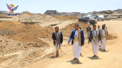 محافظ صعدة يتفقد سير العمل في مشروعي بحيرتي الحمزات ورحبان