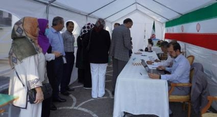  لجنة الانتخابات الرئاسية الإيرانية: التصويت مستمر في مراكز الاقتراع بالخارج