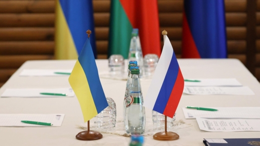 الوفد الروسي يصل إلى جنيف لإجراء مفاوضات بشأن أوكرانيا