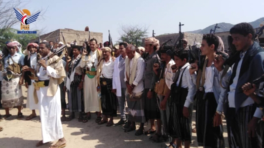 وقفة ومسير شعبي لخريجي دورات التعبئة في مديرية جبل راس في الحديدة