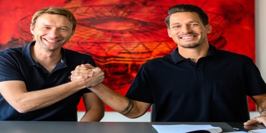 بايرن ليفركوزن يتعاقد مع الحارس يانيس بلاسفيتش