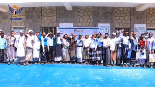 مكتب الزكاة بالحديدة يدشن توزيع الزكاة العينية لأكثر من ألف أسرة في مديرية اللحية