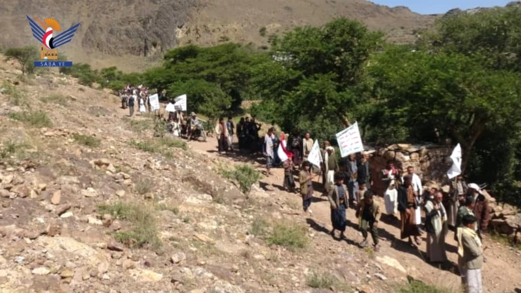 مسير ومناورة لخريجي دورات طوفان الأقصى بمديرية الطويلة في المحويت