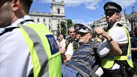 السلطات البريطانية تعتقل 365 شخصا في مظاهرة مؤيدة لمنظمة "فلسطين أكشن"