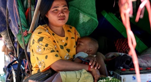 نزوح نصف مليون في كمبوديا إثر الاشتباكات مع تايلند