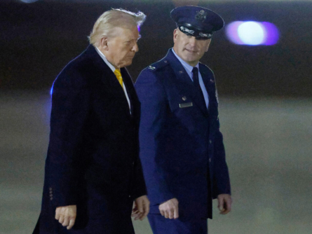 ترامب يلمح لقرار بشأن فنزويلا والجيش الأمريكي يبدأ عملية ضد تجار المخدرات في أمريكا اللاتينية