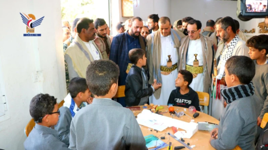 وزير المالية والقائم بأعمال وزير الاقتصاد يطلعان على سير التعليم في مدرسة الثلايا النموذجية بذمار