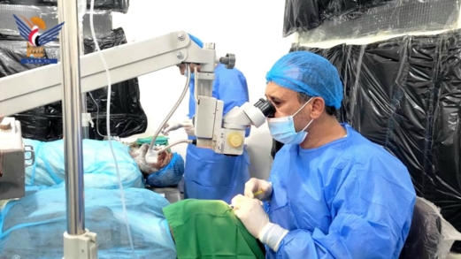 إجراء 229 عملية في مخيم العيون بمستشفى الدريهمي في الحديدة