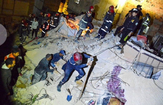 مقتل 22 شخصاً إثر انهيار بنايتين متجاورتين في مدينة فاس المغربية