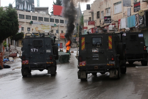 تصاعد الاعتقالات واقتحامات المنازل في طولكرم ومخيميها في اليوم الـ 152 للعدوان الإسرائيلي