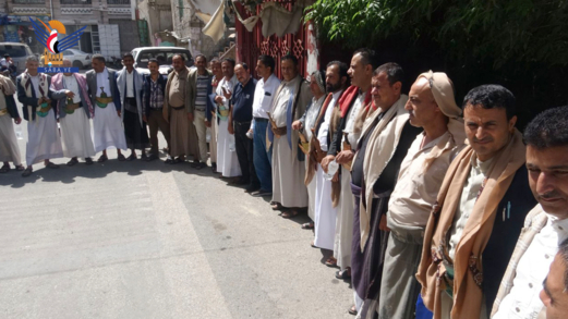 وقفة لموظفي اتصالات وبريد بحجة لتأكيد الجهوزية لإنهاء العدوان والحصار