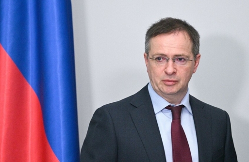 ميدينسكي: روسيا وأوكرانيا شعب واحد